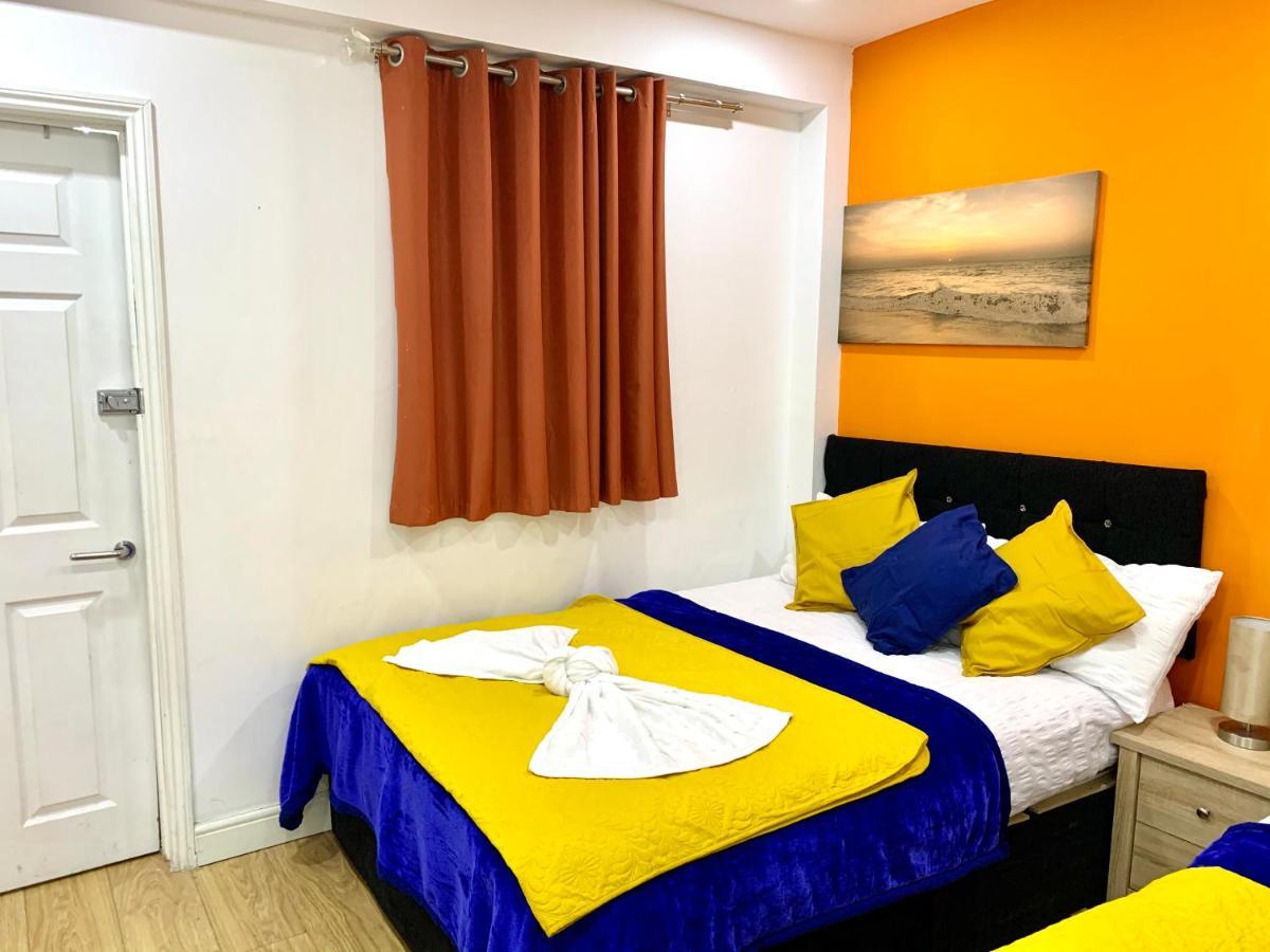 London 2 Bedroom Apartment, Kitchen, Reception And Private Garden المظهر الخارجي الصورة