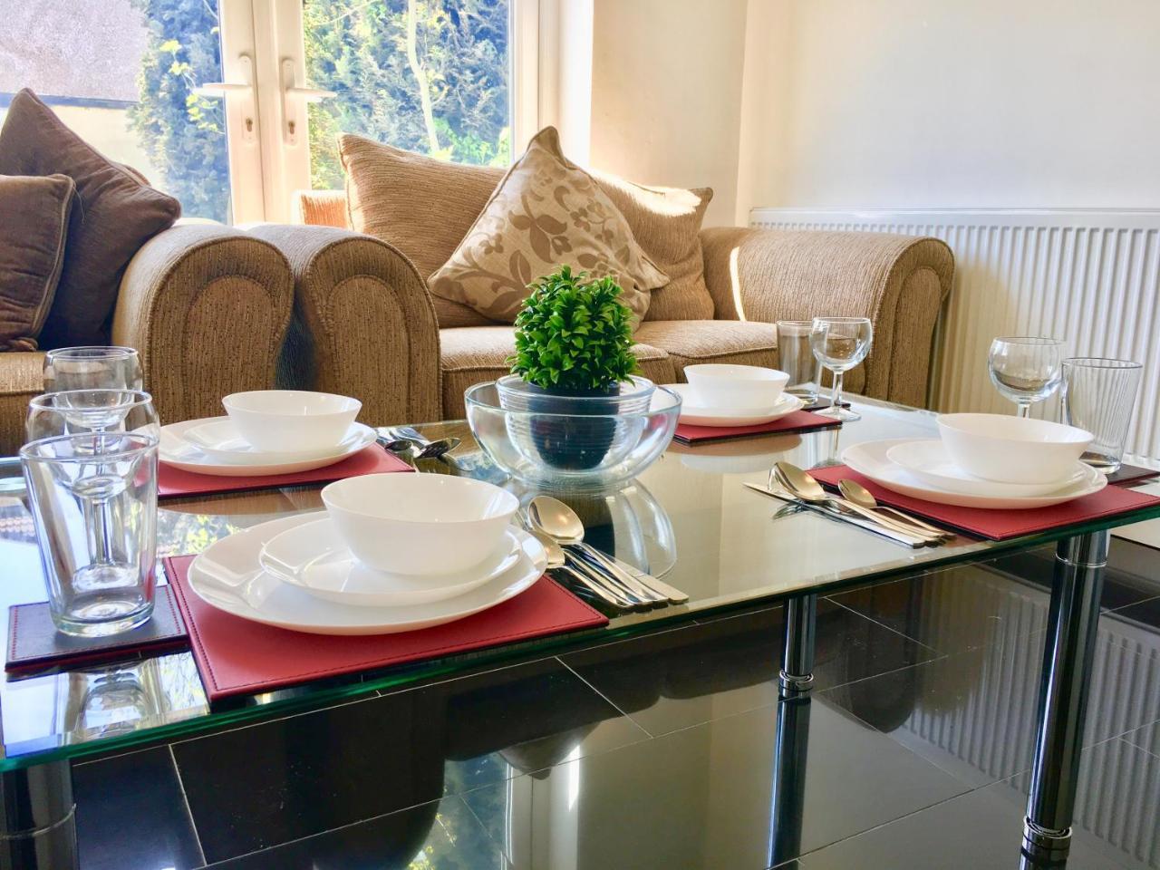 London 2 Bedroom Apartment, Kitchen, Reception And Private Garden المظهر الخارجي الصورة