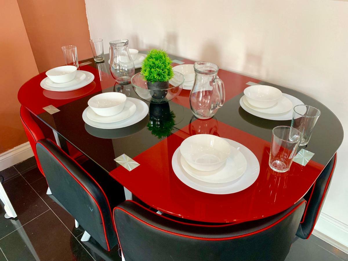 London 2 Bedroom Apartment, Kitchen, Reception And Private Garden المظهر الخارجي الصورة