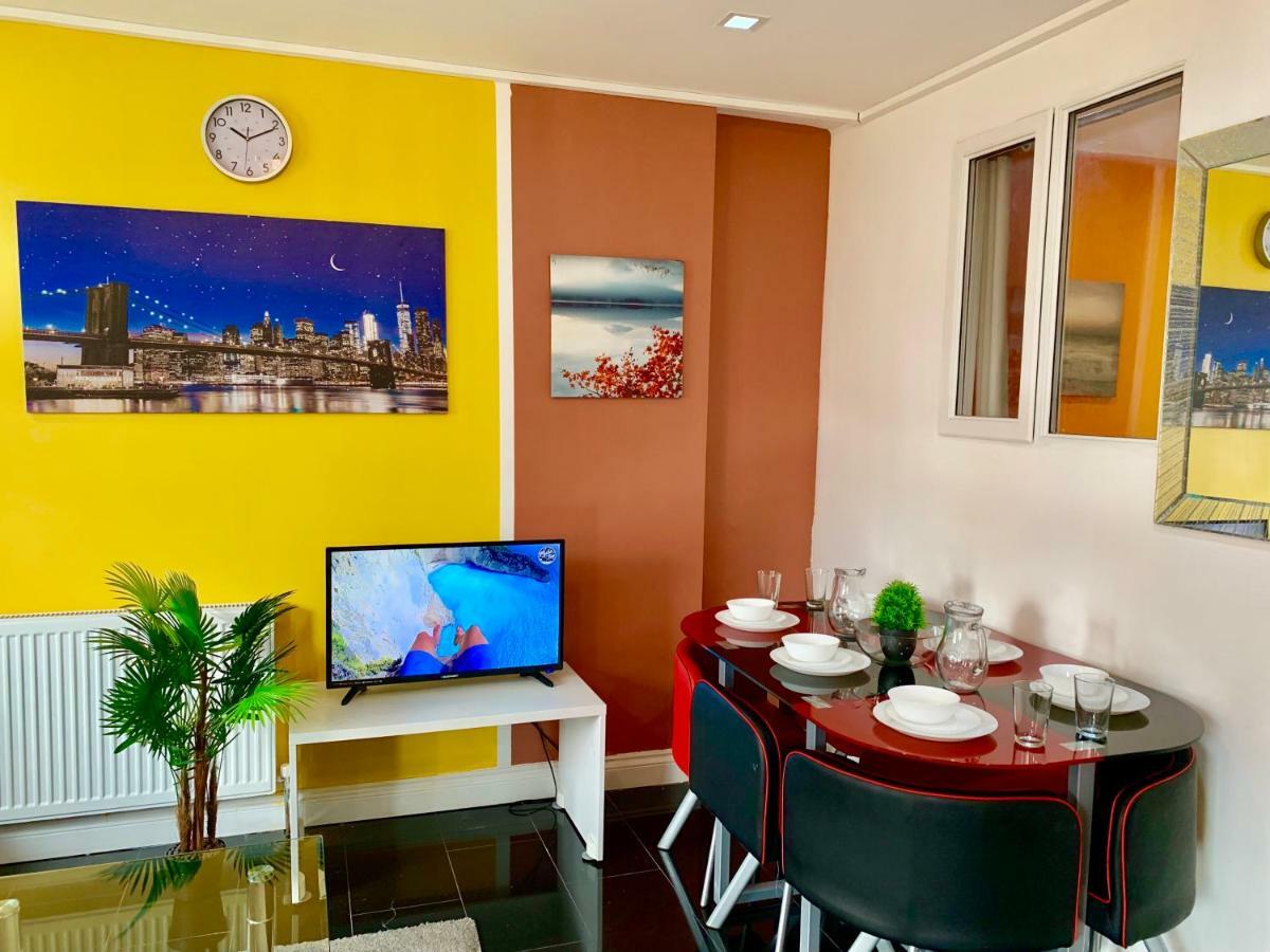 London 2 Bedroom Apartment, Kitchen, Reception And Private Garden المظهر الخارجي الصورة